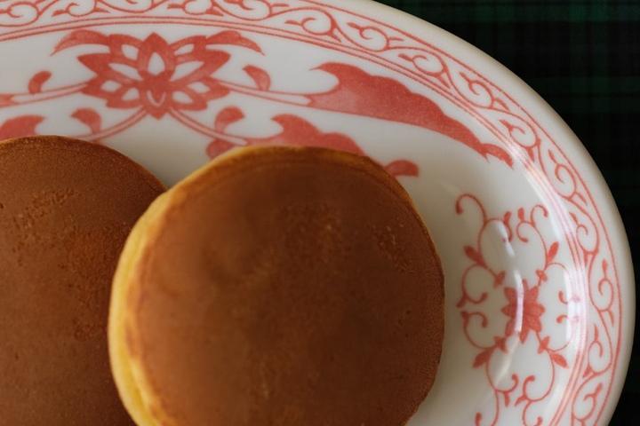 다홍꽃무늬 오벌 플레이트