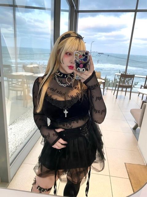 고딕 벨벳 십자가 뷔스티에