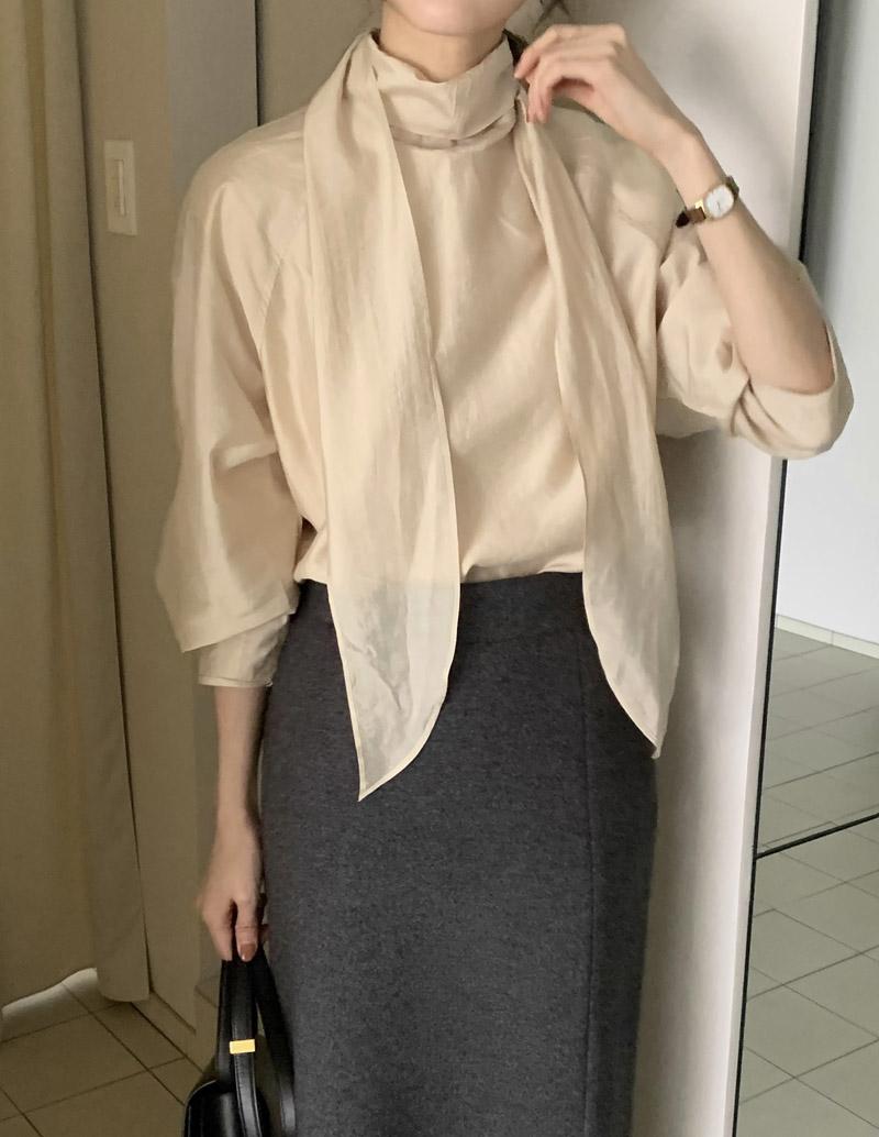 가내스라 노트 타이 블라우스 (2color)