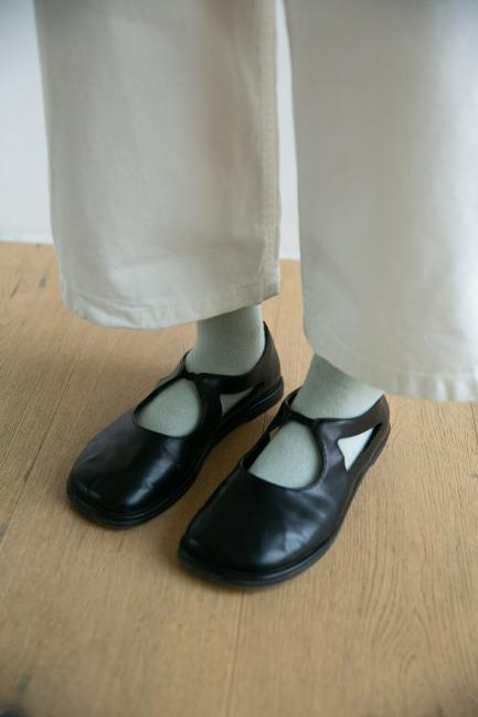 hole flat shoes(230-250)
