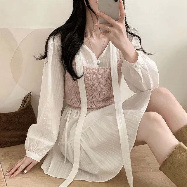 [꽃놀이 추천룩🫧] 로맨틱무드 브이넥 허리잘록핏 캉캉 미니 원피스