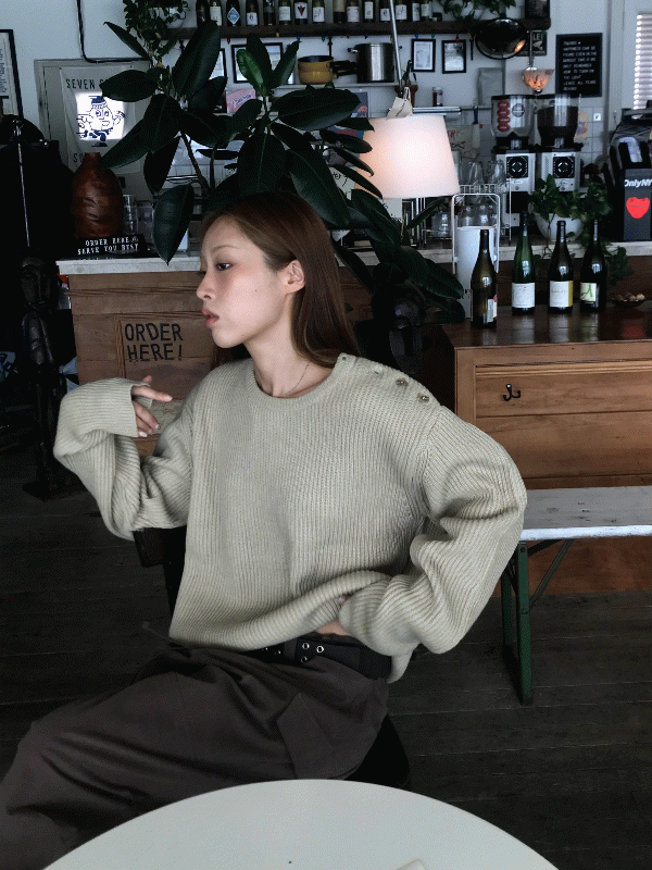 (당일발송) 숄더 버튼 니트