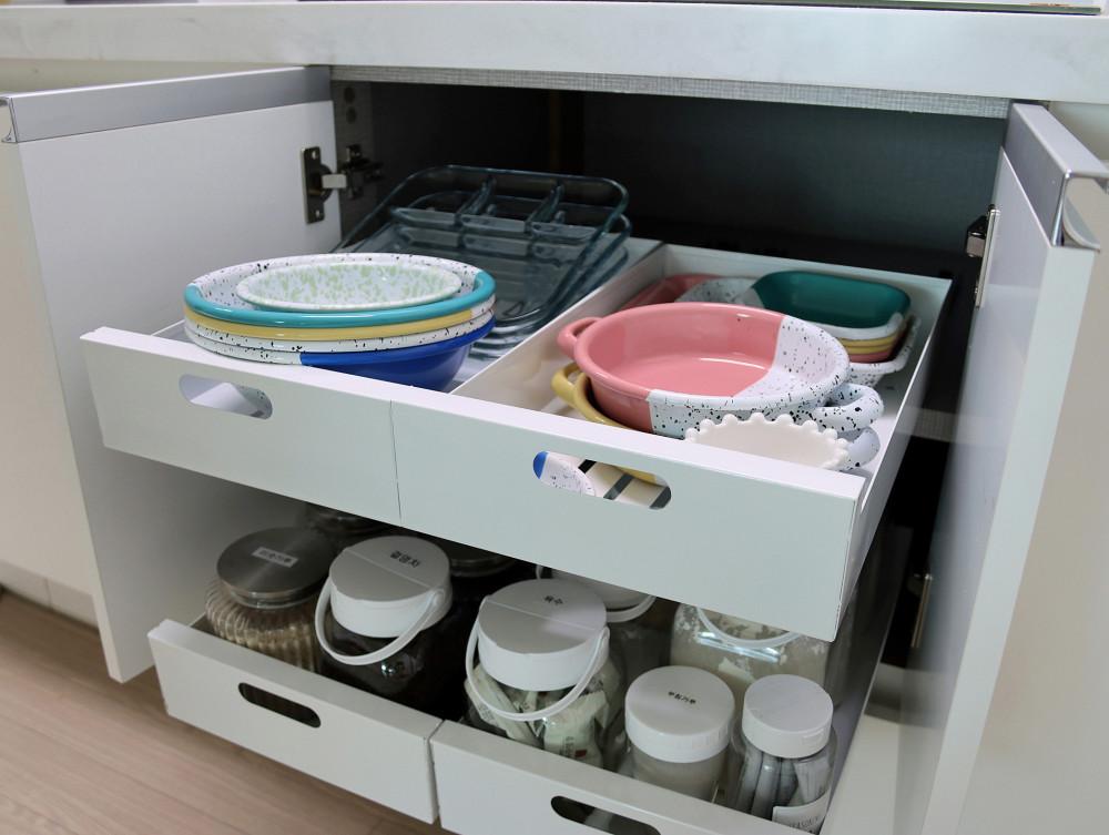 [품절은 10월 중순 재입고] 접착식 슬라이딩 레일 선반(4size) / 싱크대 하부장 정리 선반