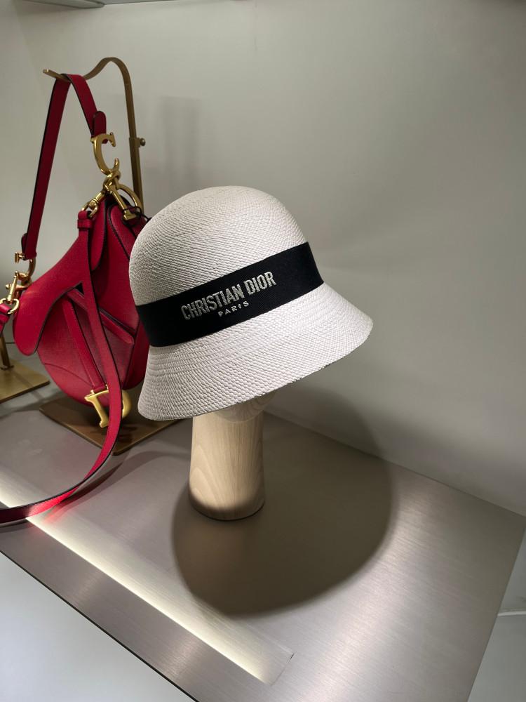 디올 D-튤립 스몰 브림 크로쉐 모자 41DTS985G175_C106