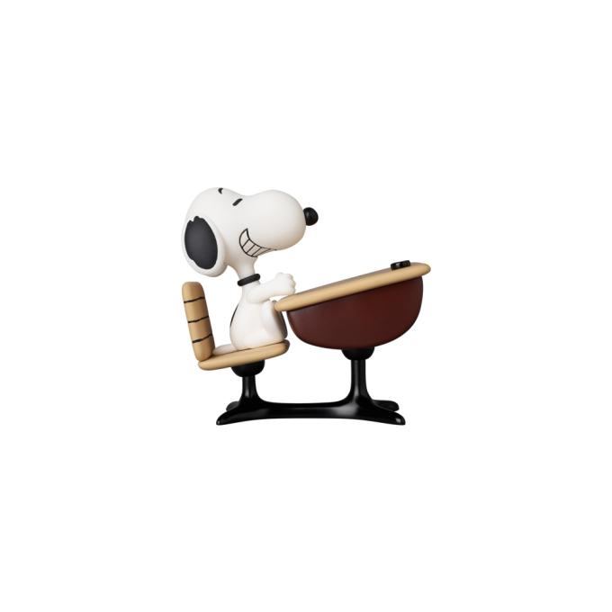 [KINKI ROBOT] UDF PEANUTS SERIES 18: Snoopy with desk