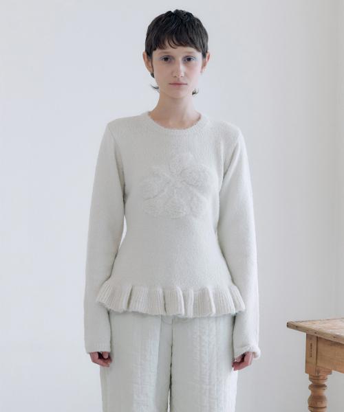 Berry Frill Pullover Knit (Ivory)