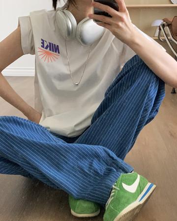 이런 상품 어때요? 나이키 남녀공용 스탠다드핏 그라운드 솔 그래픽 백포인트 아이보리 반팔티