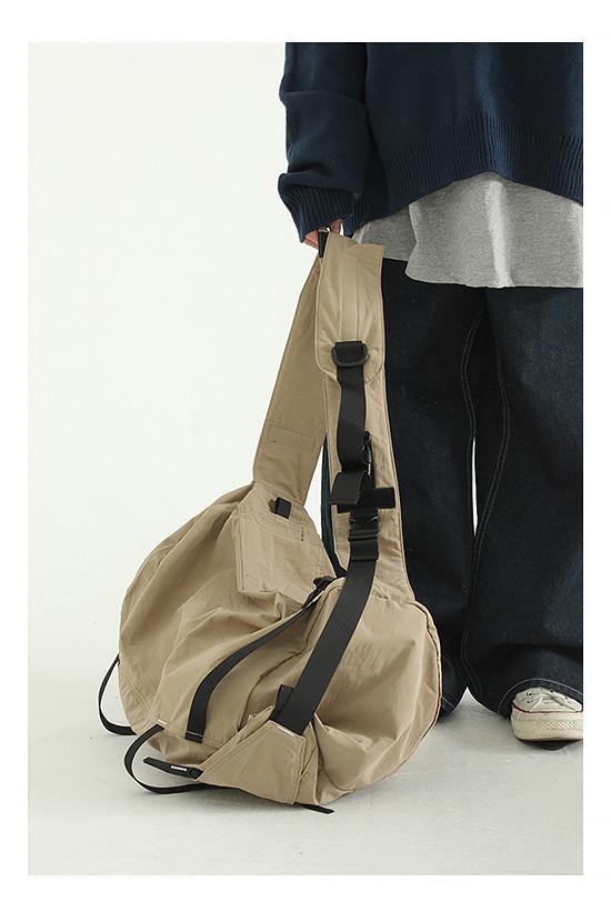 multi strap nylon bag