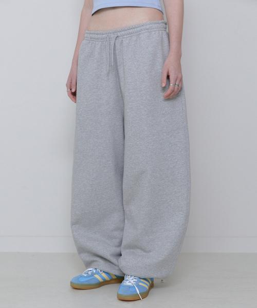 CUT OUT SWEAT PANTS [GRAY]