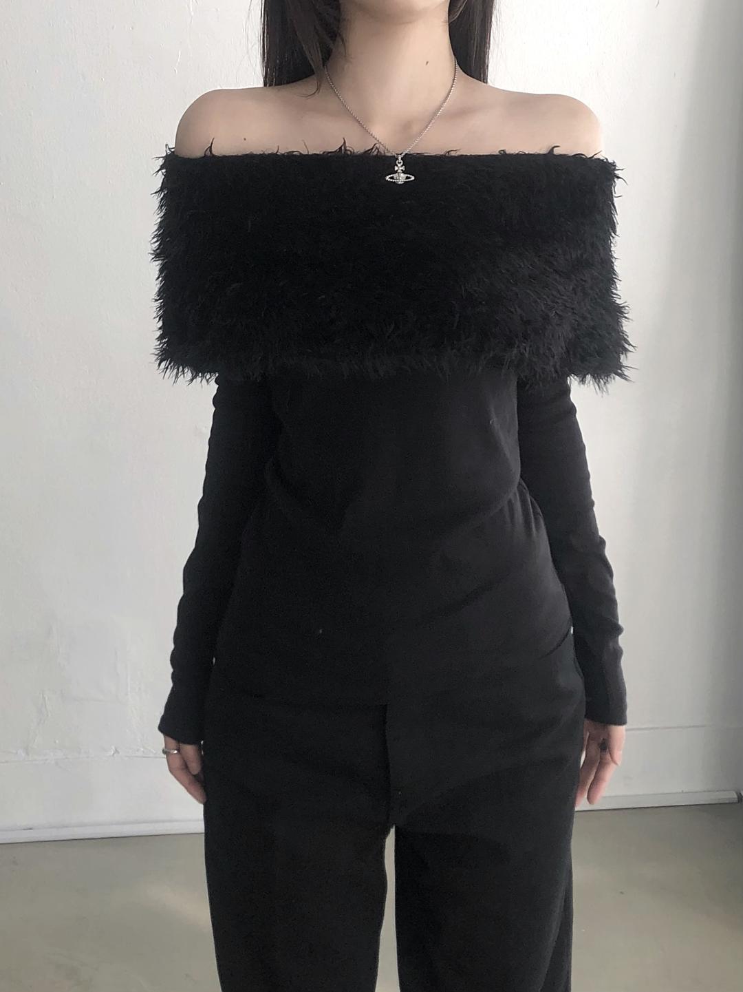 Lunel Fur Off-Shoulder Top(2 color)