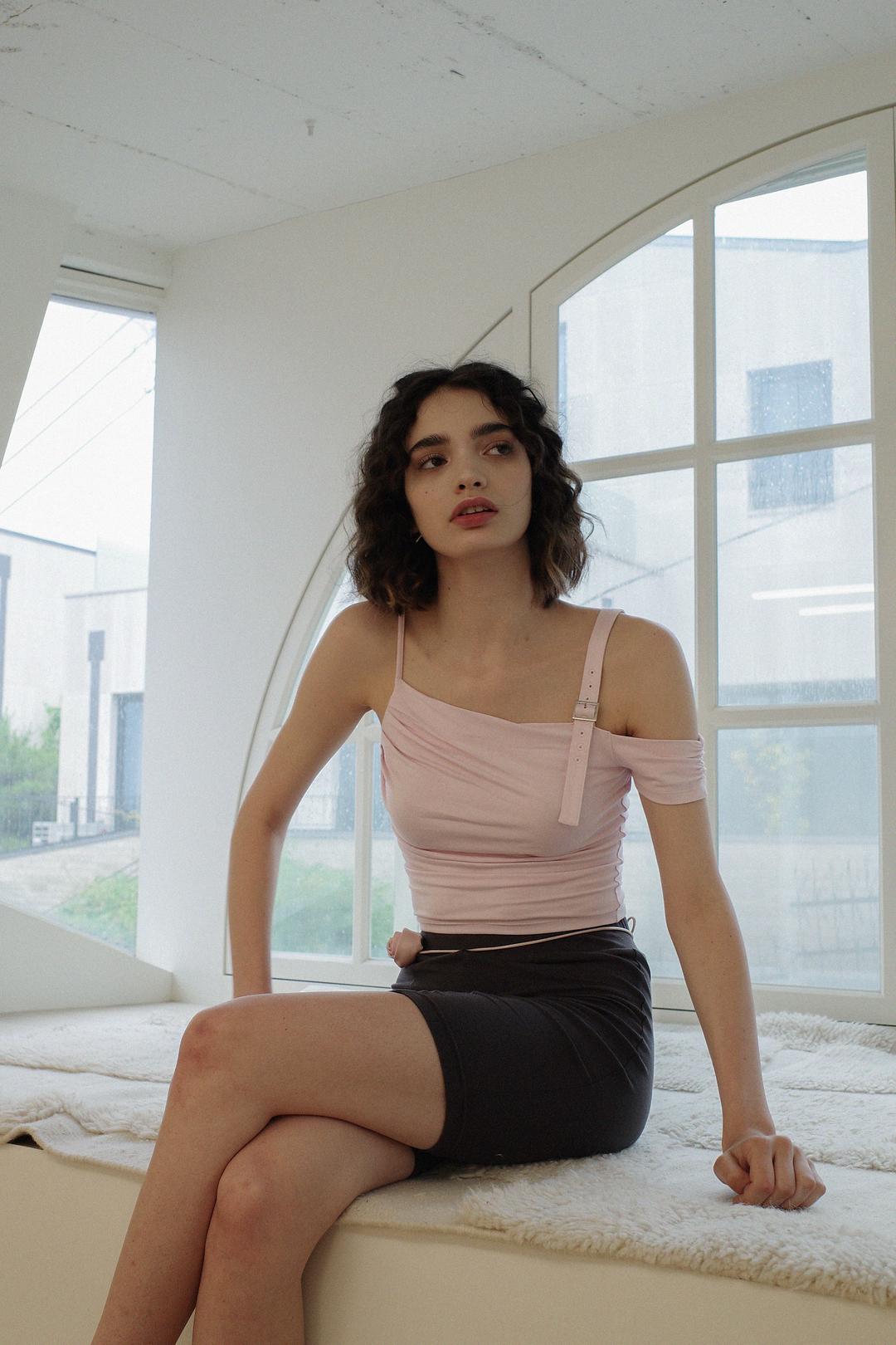 [Pre-Order] SLUSH BUCKLE TOP (PINK) 7/4 이후 순차적 발송