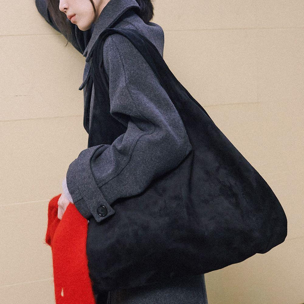 [29CM 단독] 플라워 마켓백 Flower Market Bag - Suede Black