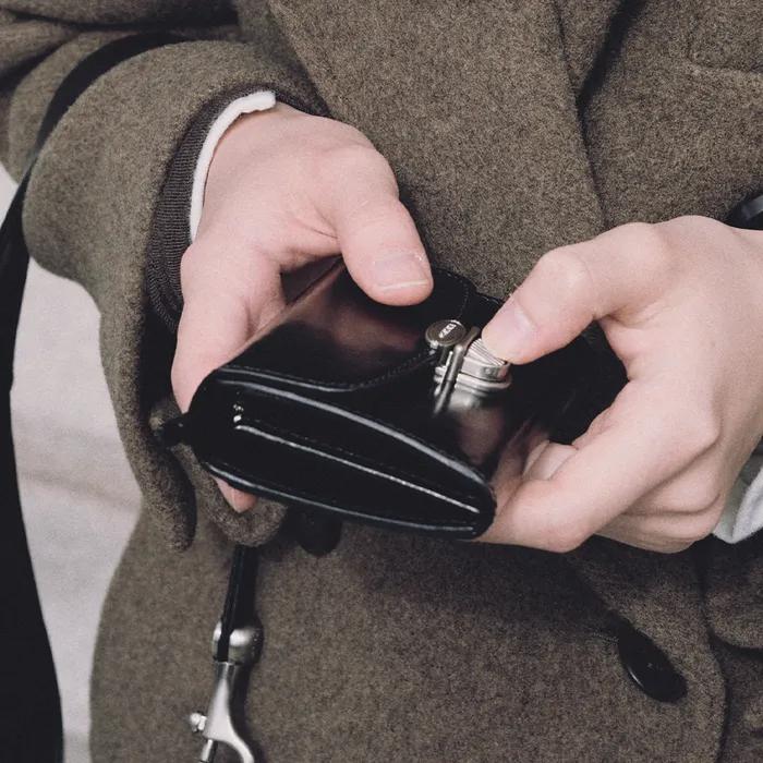 [2차 리오더] 클라스프 반지갑 블랙