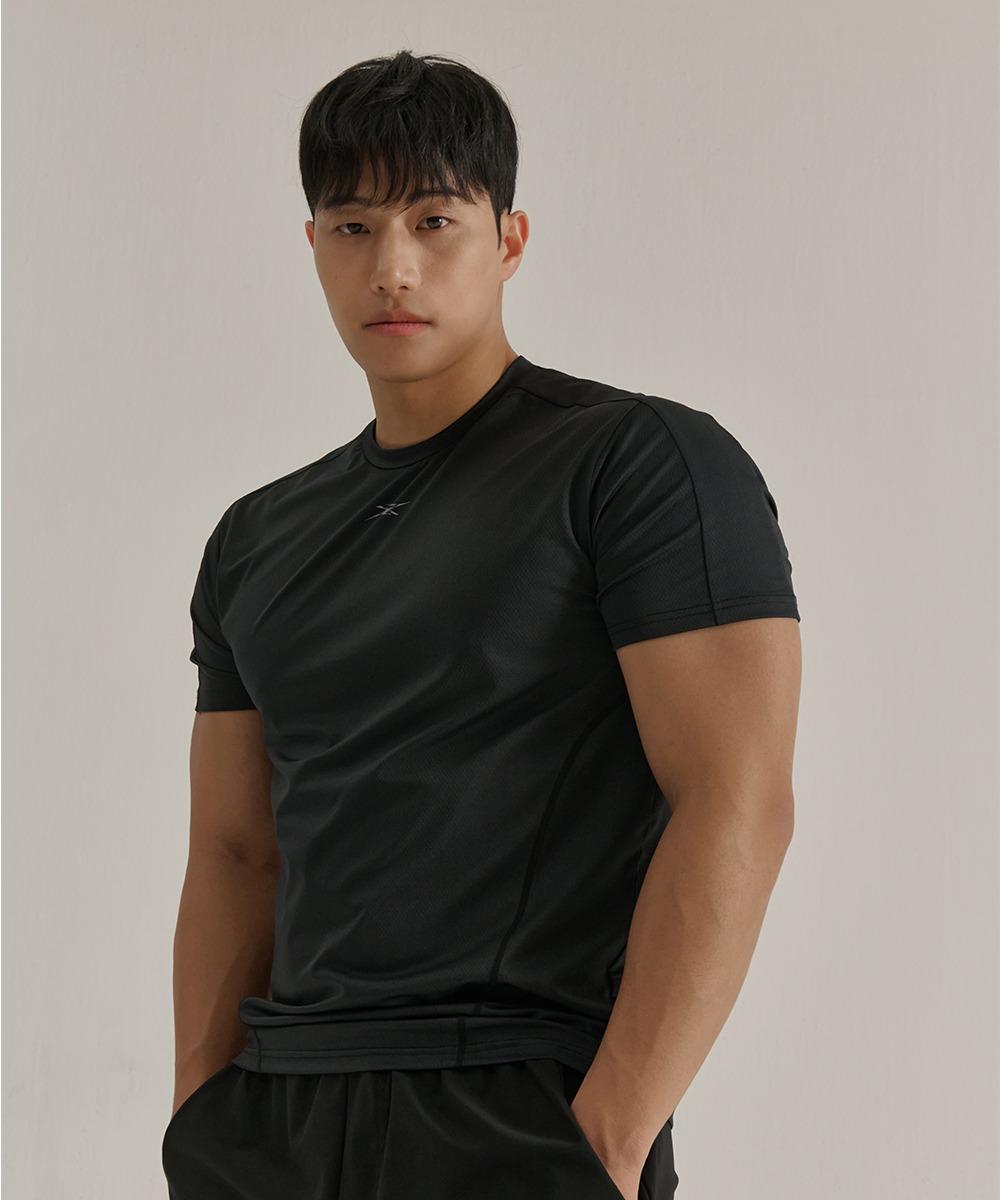 시그니처 라이트 듀얼 메쉬 티셔츠