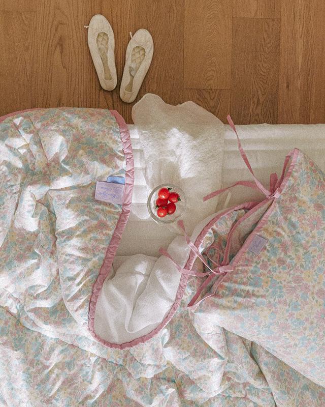 [냉감X고밀도면] 러브바인더 셀루오실크-쿨 리본 양면 여름 차렵이불-선셋피크닉(SS/Q/K)