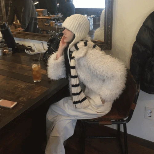 퐁실크롭퍼자켓