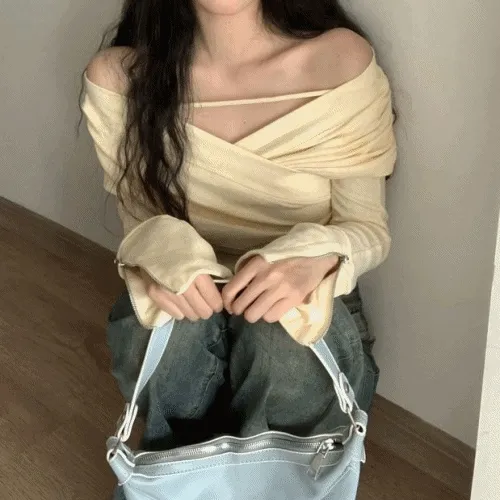 [스윗걸 원라인] 오프숄더 랩 크롭 탑