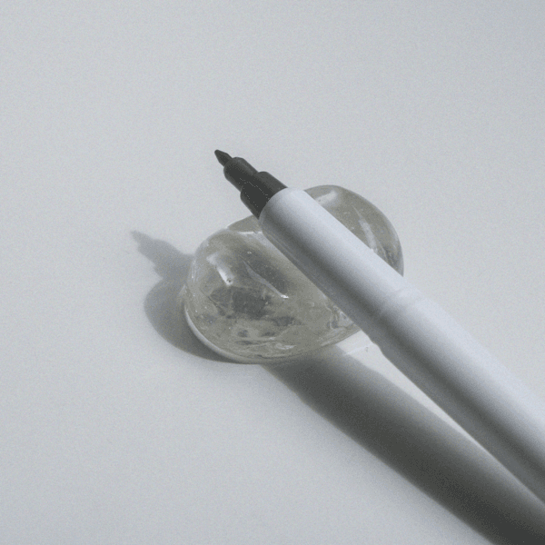 Clear bubble pen rest