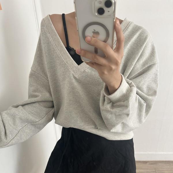 deep v-neck sweat shirts 딥브이넥 스웻셔츠