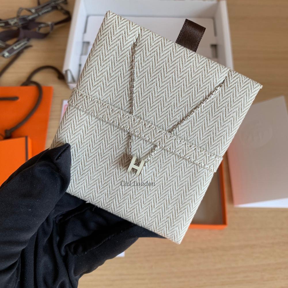 에르메스 미니 팝아슈 팝 H 목걸이 화이트 실버 H147992FP49