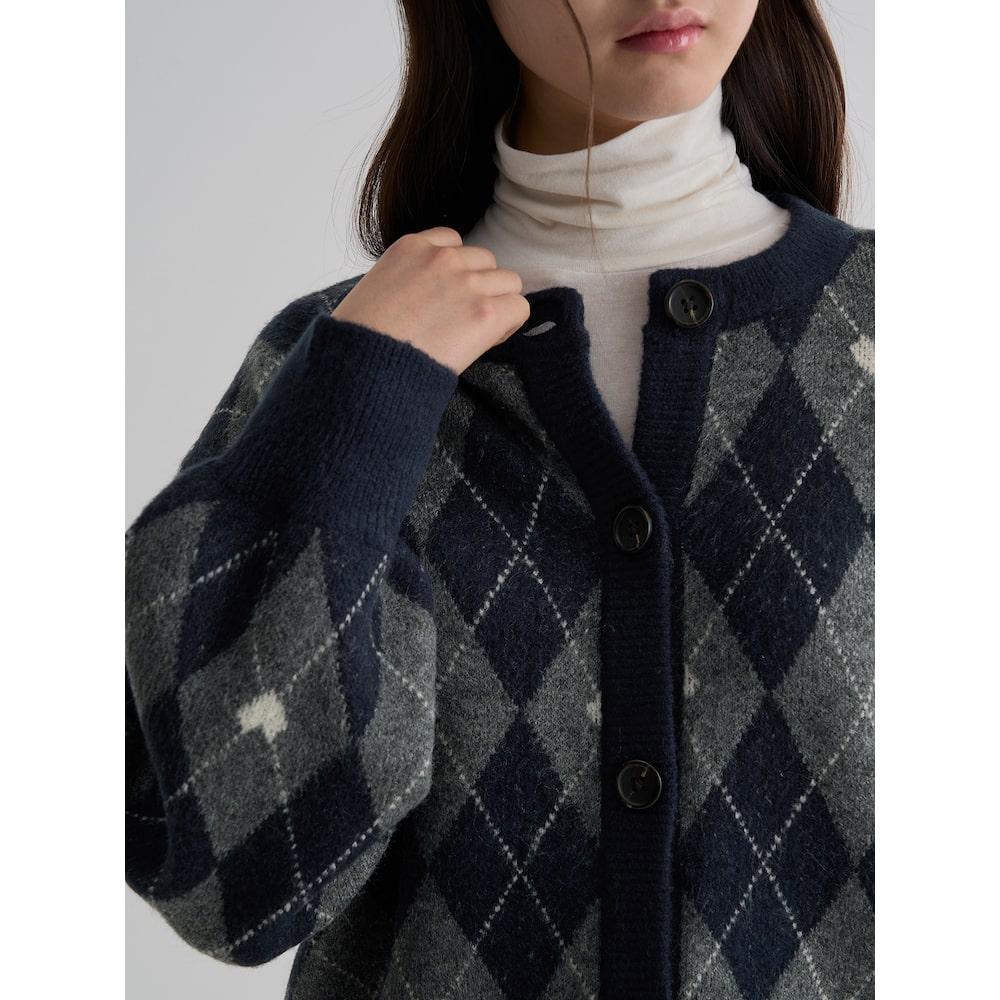 에잇세컨즈 하트 아가일 카디건  네이비 (355Y5ALYBR)