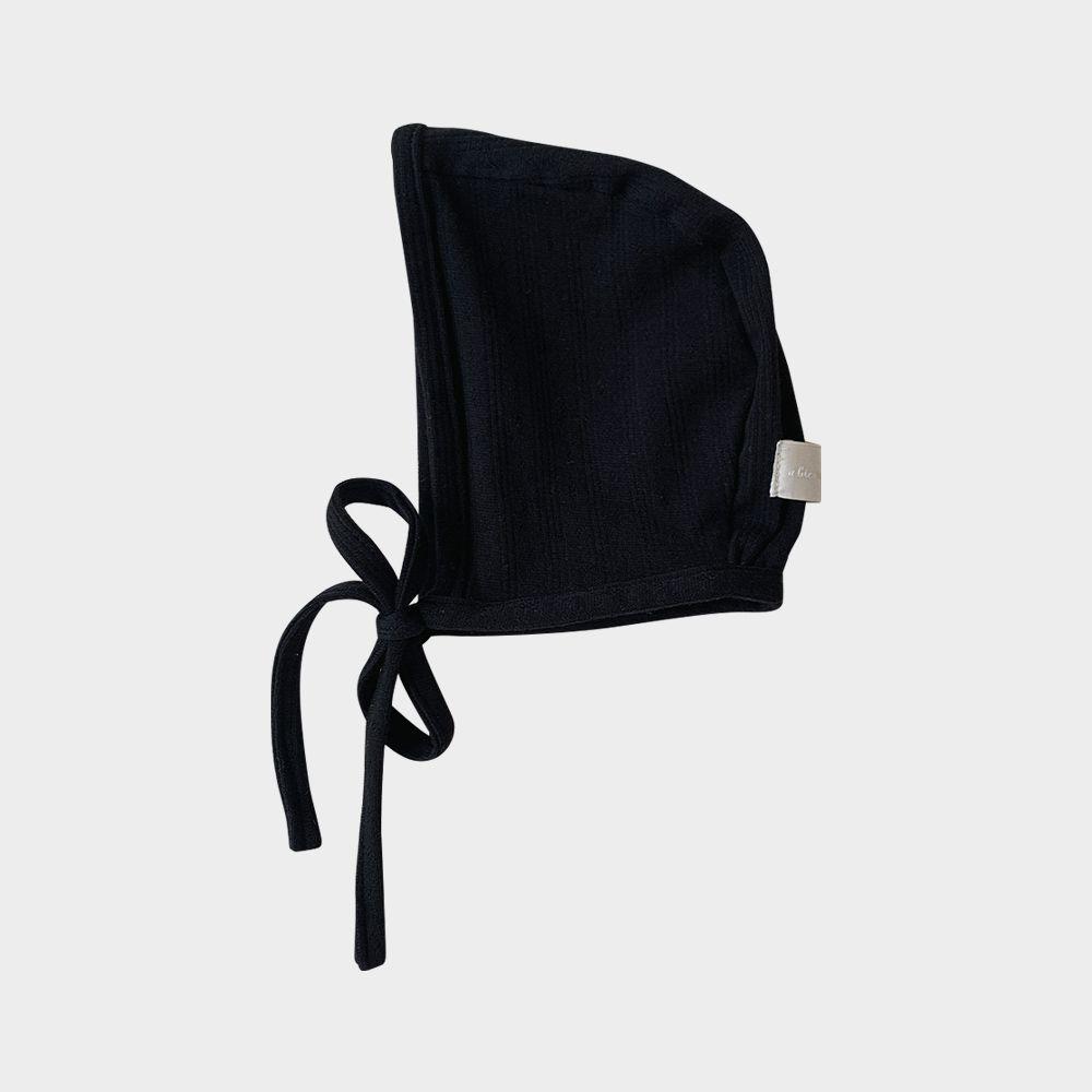 Eyelet Bonnet - Black