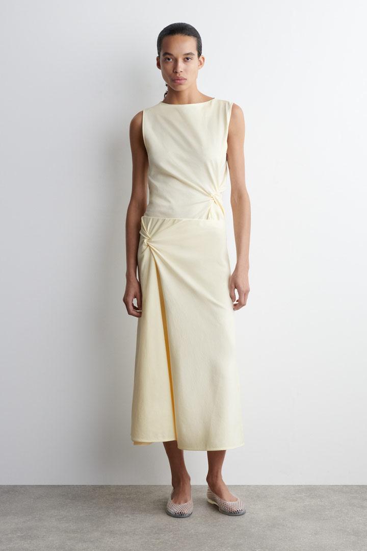 트위스트 디테일 미디 스커트