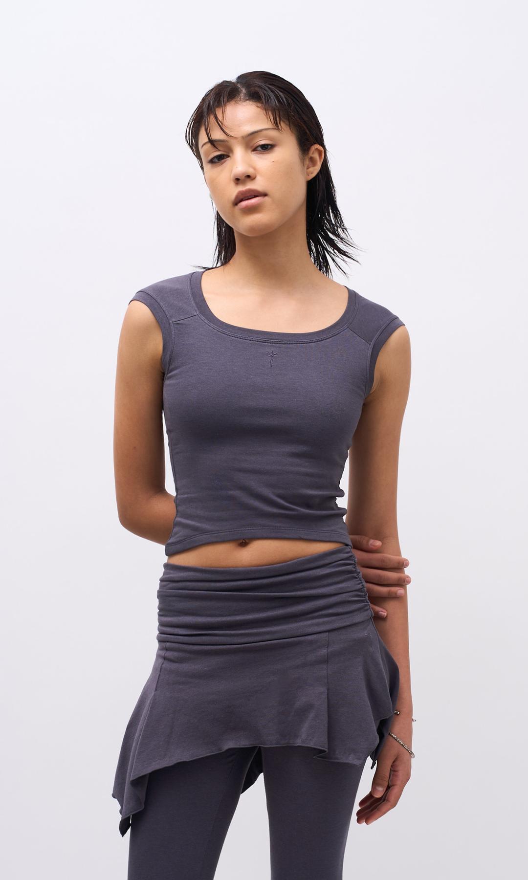 Curved line top | Calm Grey