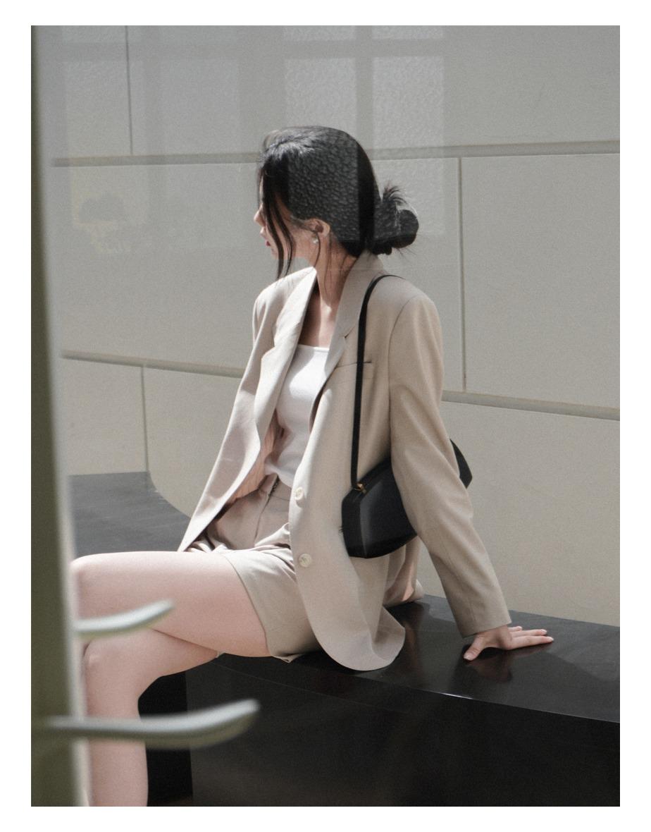 [한정수량/단독진행] 시엔나 자켓 / 하프 팬츠 셋업 [라이트베이지]