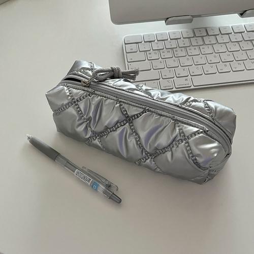 Argent square pencil case - quilting silver