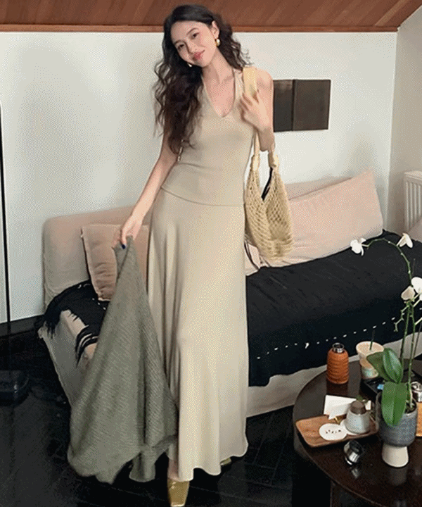 켈리st)뮤스 홀터넥 슬림 심플 페미닌무드 A라인 스커트 코디세트 (베이지살구,다크그레이)