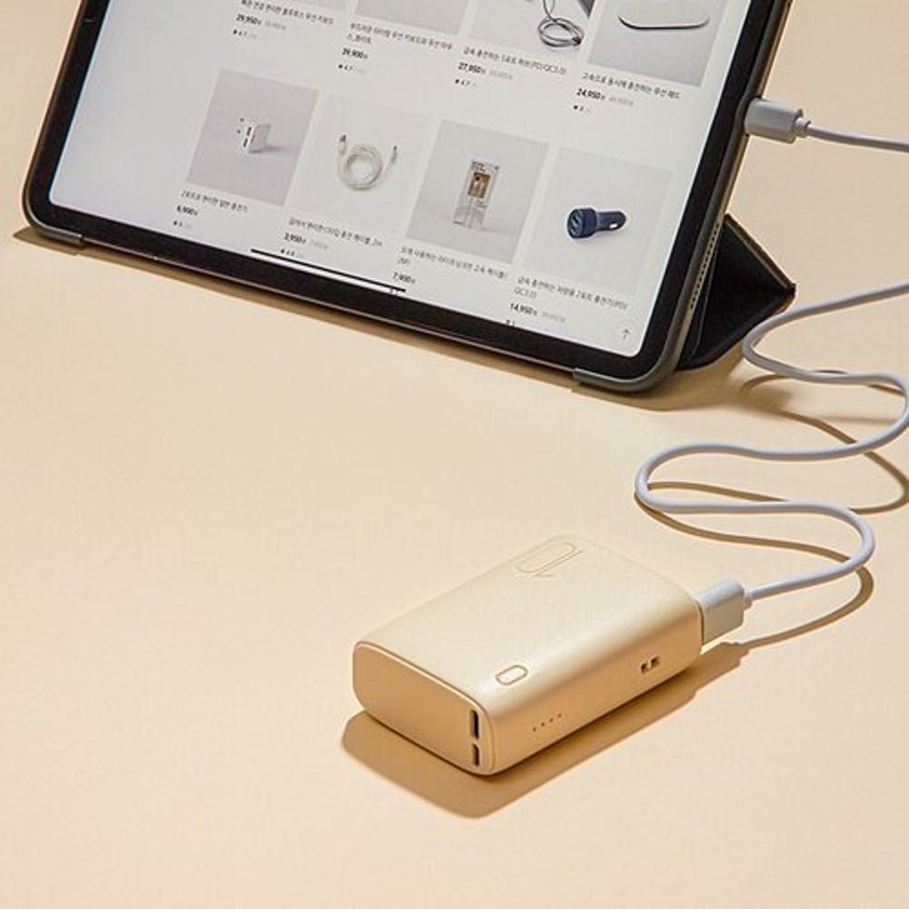 [JAJU/자주](신세계강남점)작고 가벼운 고속 충전 보조 배터리(10,000mAh)_베이지