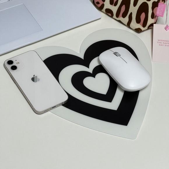 black heart beam mouse pad