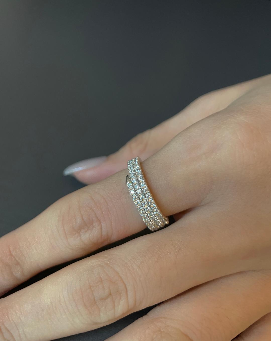Wrap Glow Ring.Q