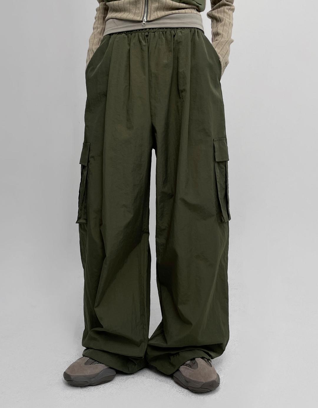 (UNISEX) 라운즈 카고 스트링팬츠