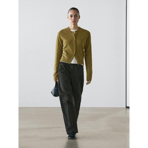 커버드 버튼 디테일 100% 울 니트 가디건