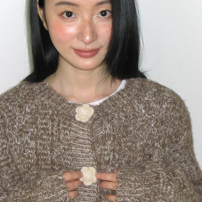 HANDMADE FLOWER BUTTON KNIT CARDIGAN BROWN