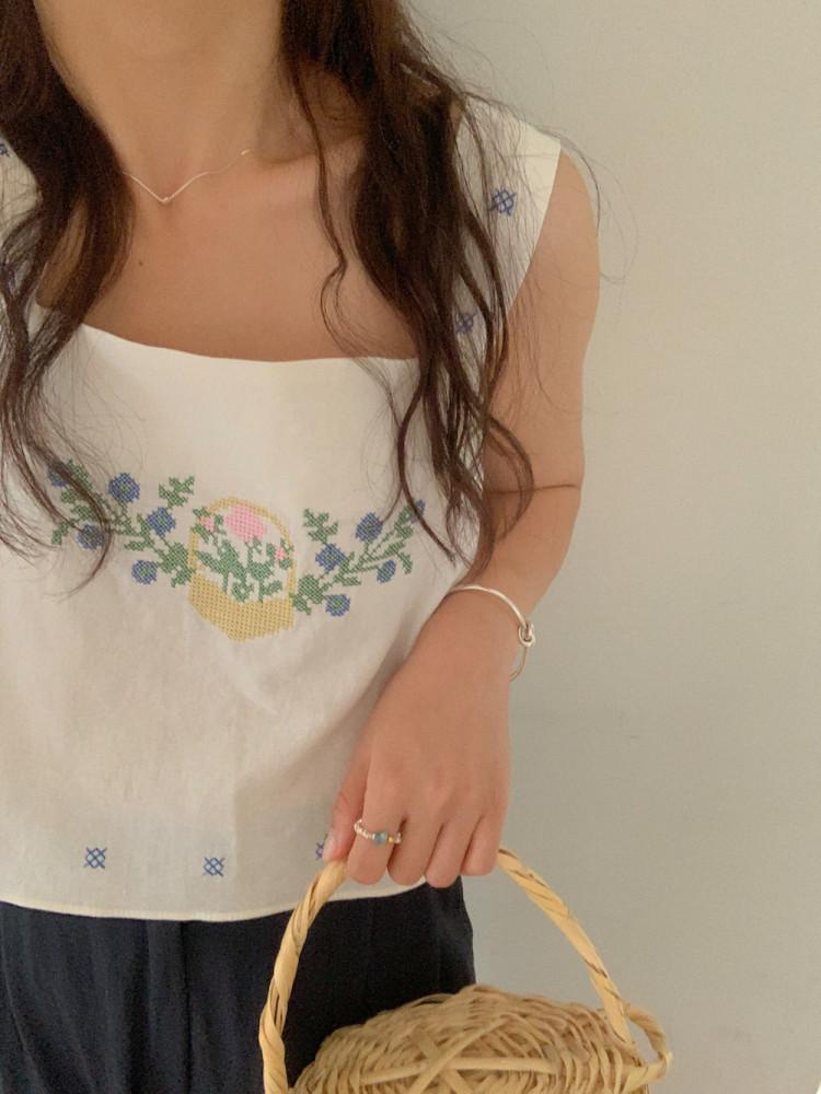 모네 자수 블라우스 1color