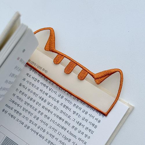 고양이귀 자수 책갈피