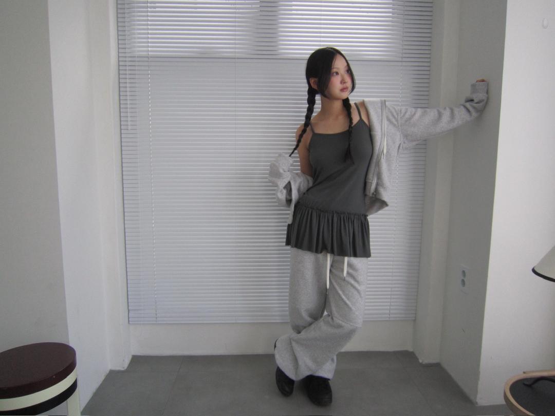 layered long sleeveless