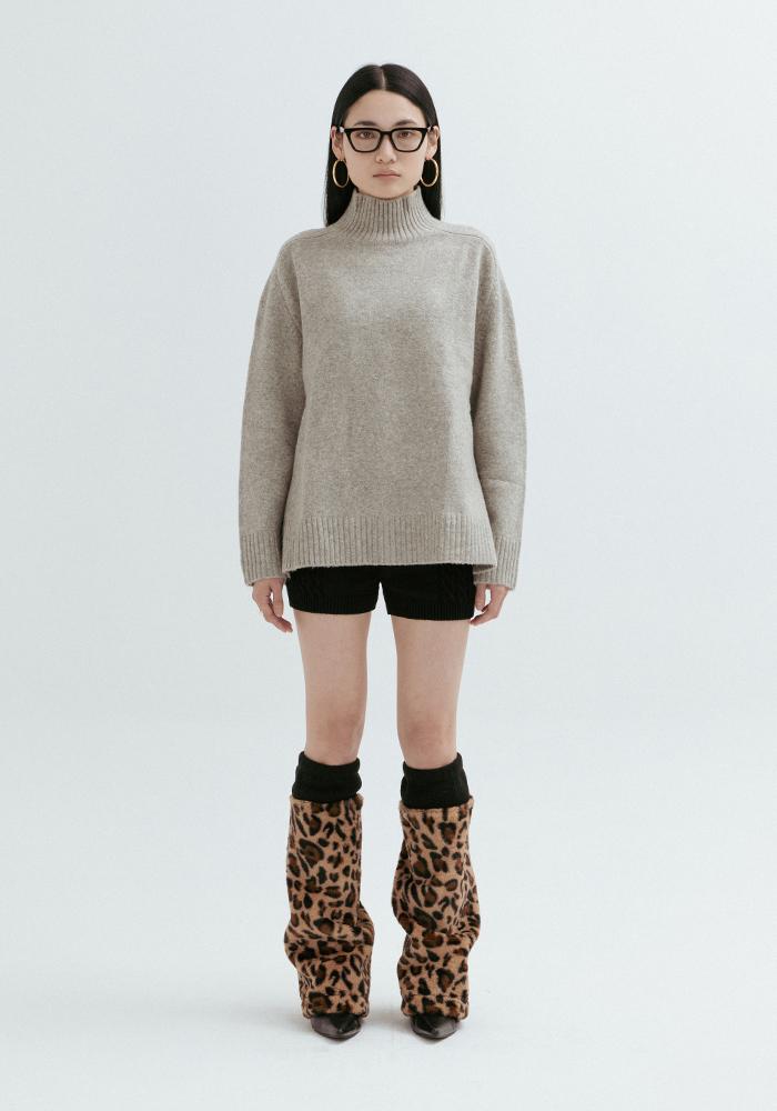 Eskimo Leg Warmer (Leopard Black)