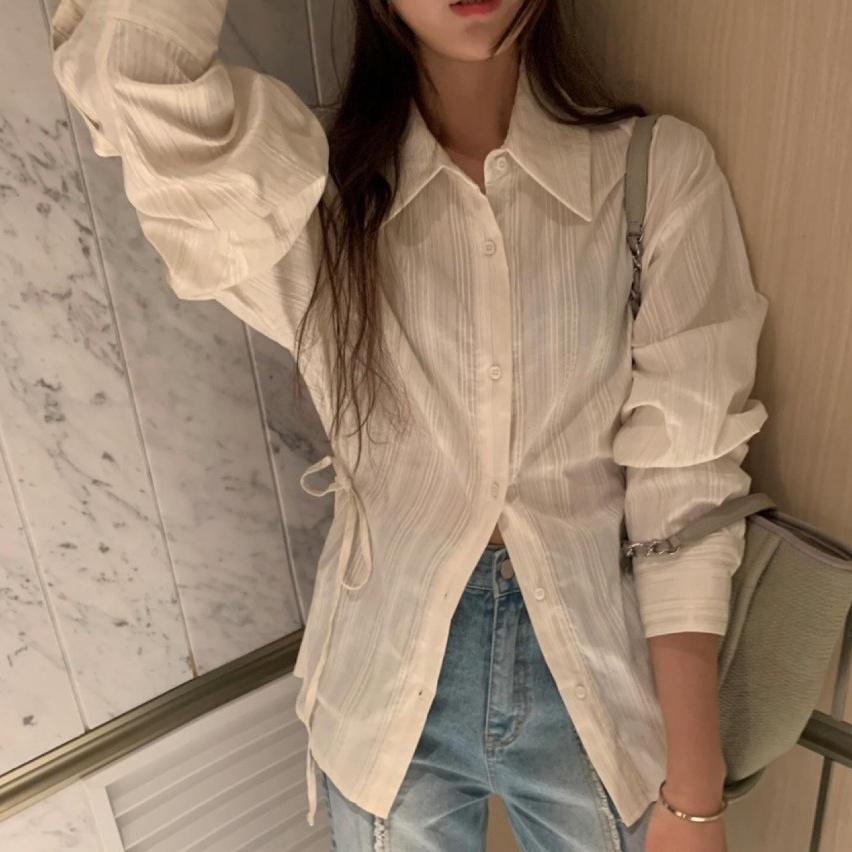 쿠폰 POSTER 포스터 메모 스프링 셔츠 하객룩 블라우스 (2color) 라디망쉬