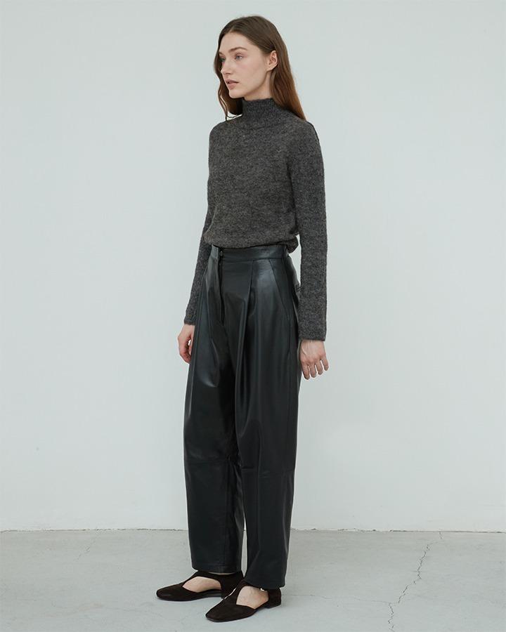 Italian Nappa Lambskin Pintuck pants