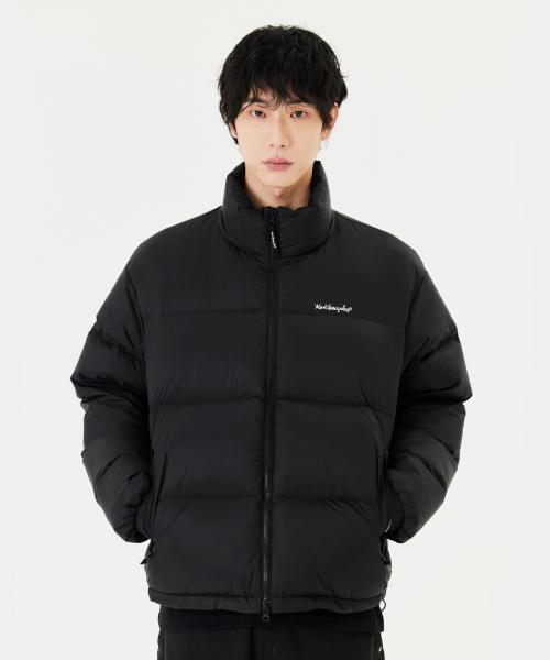 에센셜 사인로고 푸퍼 다운 자켓- BLACK
