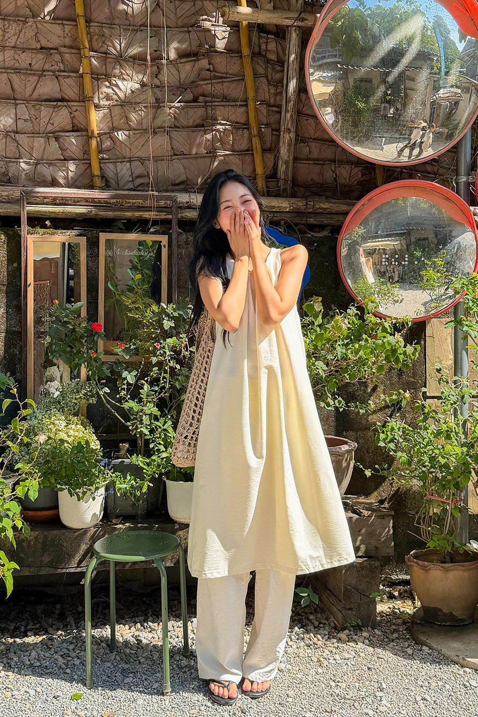 치즈 핀턱 뒷트임 원피스