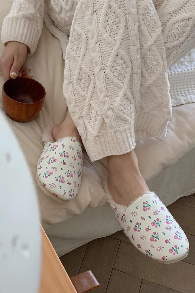 [홈슬리퍼 겨울ver] 랑드 퍼플 스몰 플라워 털슬리퍼
