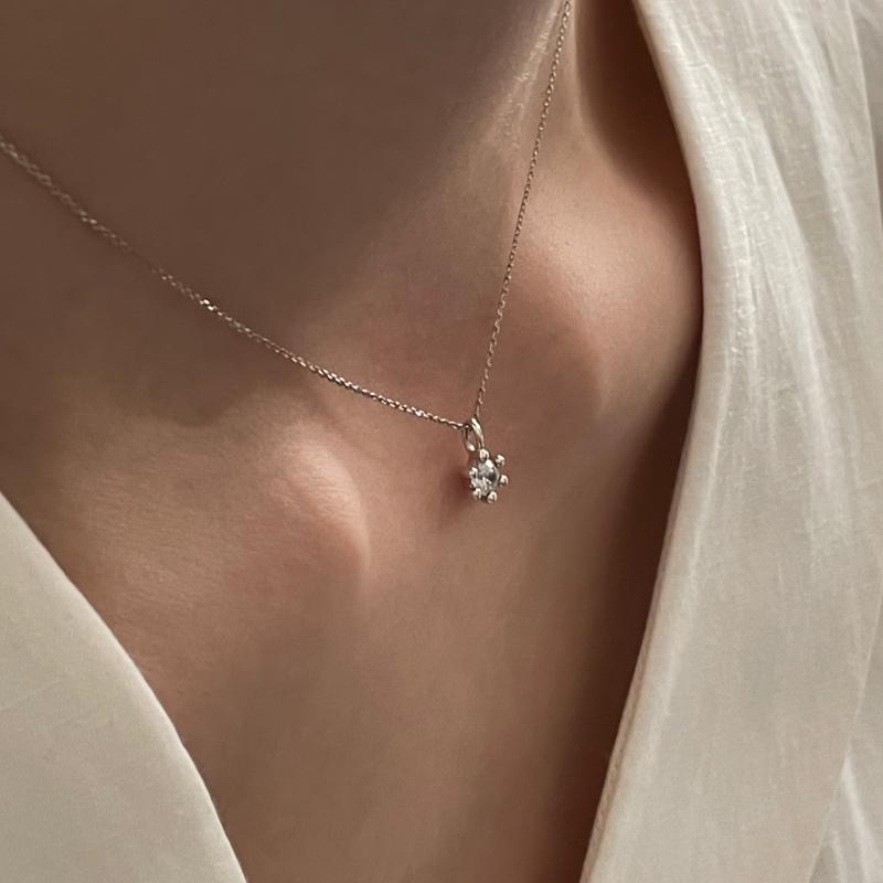 실버 4mm 화이트 스톤 위아몬즈 목걸이