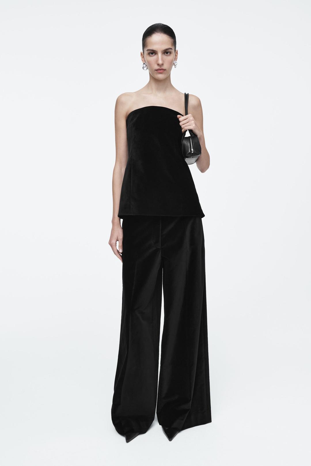PANTALON LARGE EN VELOURS DÉCONTRACTÉ - NOIR | COS