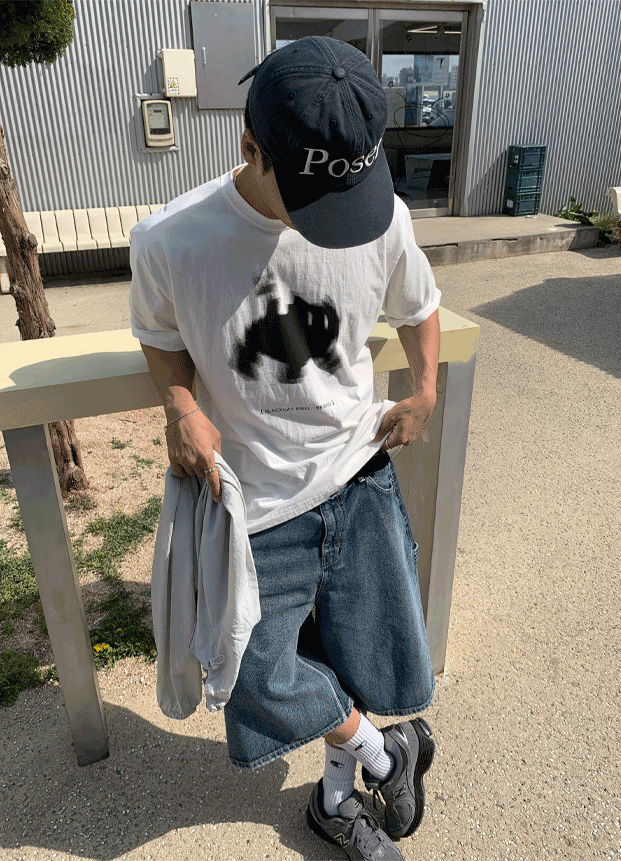 pixel cat half T (2C)