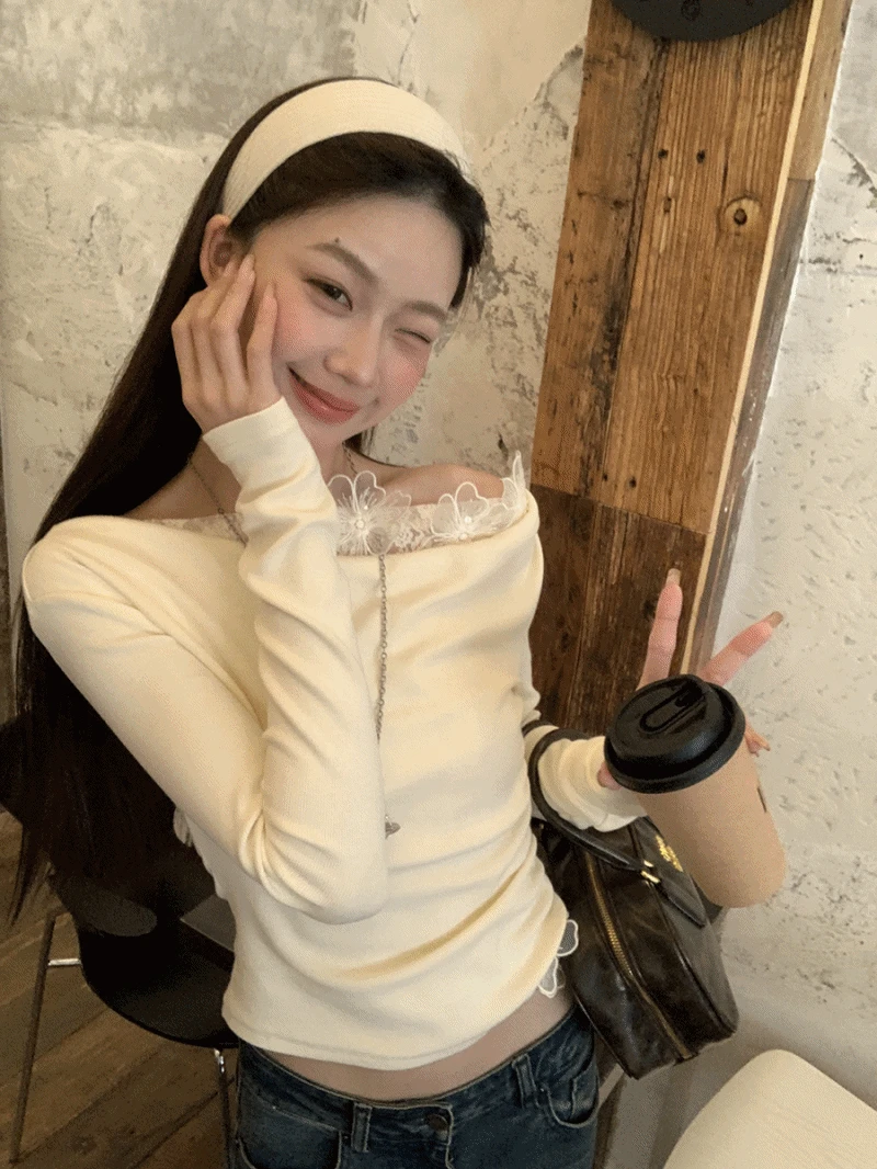 플라워 레이스 오프숄더 셔링 긴팔 티